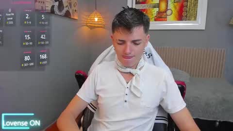 Snapshot of jasperjohnson chatting on November 11, 3:06 am jasperjohnson online show from November 11, 3:06 am