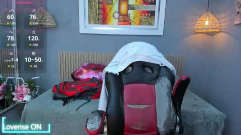 Snapshot of jasperjohnson chatting on November 18, 2:50 am jasperjohnson online show from November 18, 2:50 am