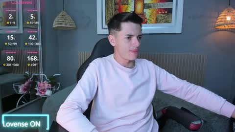 Snapshot of jasperjohnson chatting on November 19, 3:06 am jasperjohnson online show from November 19, 3:06 am