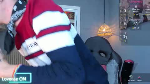 Snapshot of jasperjohnson chatting on November 20, 3:18 am jasperjohnson online show from November 20, 3:18 am