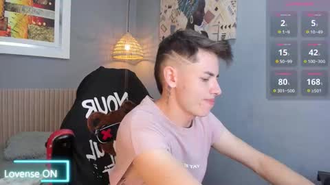 Snapshot of jasperjohnson chatting on November 27, 3:19 am jasperjohnson online show from November 27, 3:19 am