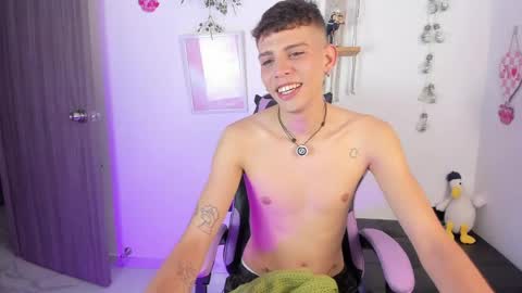 Snapshot of jasson___ chatting on May 26, 12:23 pm jasson___ online show from May 26, 12:23 pm