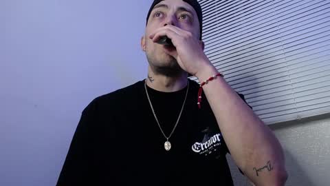 JKing  online show from December 15, 4:40 am