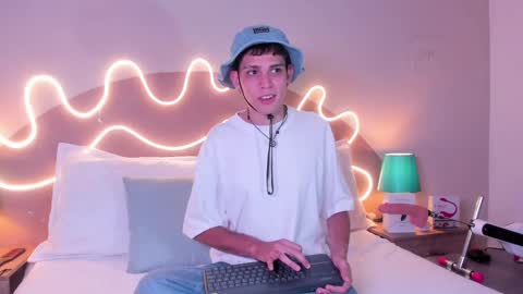 J A S S O N  online show from October 5, 7:34 pm