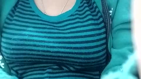 jasspreettt online show from December 2, 1:44 am