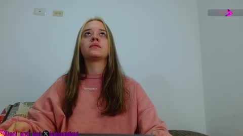 Snapshot of javi_8812 chatting on February 18, 3:10 am dani and javi online show from February 18, 3:10 am