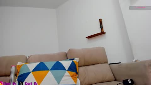 Snapshot of javi_8812 chatting on October 8, 12:19 am dani and javi online show from October 8, 12:19 am