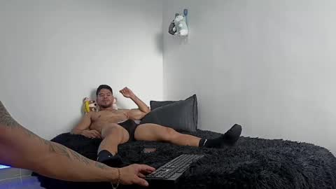 Snapshot of javiercarrera222 chatting on April 19, 9:50 pm Javier online show from April 19, 9:50 pm