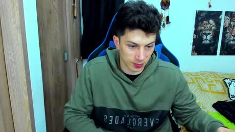 Snapshot of javiersexymann chatting on January 5, 3:32 am Javier online show from January 5, 3:32 am