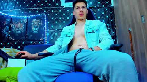 Snapshot of javiersexymann chatting on September 25, 11:30 pm Javier online show from September 25, 11:30 pm