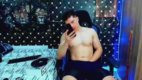 Javier online show from June 4, 6:25 pm