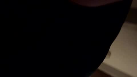 Snapshot of jawssharkparty chatting on December 2, 11:29 pm Jaws  online show from December 2, 11:29 pm