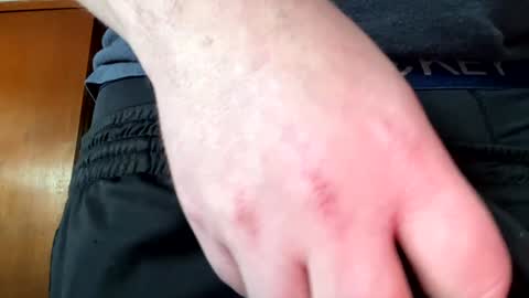 Snapshot of jawssharkparty chatting on December 30, 8:04 pm Jaws  online show from December 30, 8:04 pm