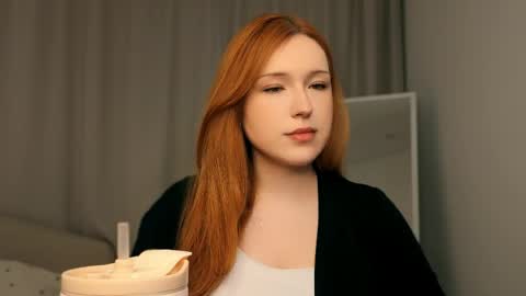 Snapshot of jawyqueen_ chatting on May 11, 1:06 pm your Bella online show from May 11, 1:06 pm