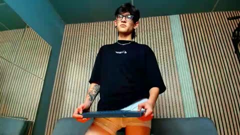 Jax Valentine online show from March 6, 11:01 pm