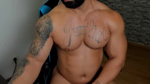 JaxonHunk online show from December 1, 9:31 pm