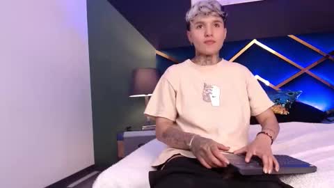 JAX online show from January 18, 3:43 am