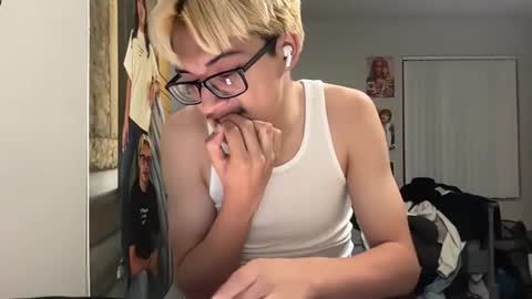 jay10697 online show from April 22, 5:10 am