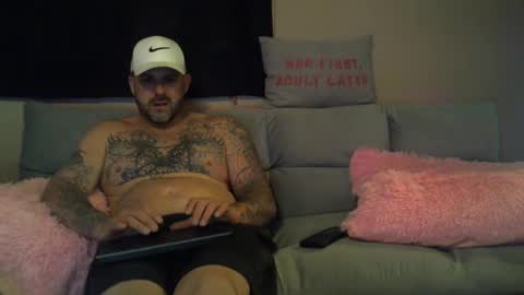 Snapshot of jay_banks0420 chatting on February 24, 3:55 am jay_banks0420 online show from February 24, 3:55 am