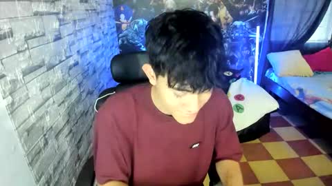 Snapshot of jay_orange chatting on December 5, 7:43 pm JAY ORANGE online show from December 5, 7:43 pm