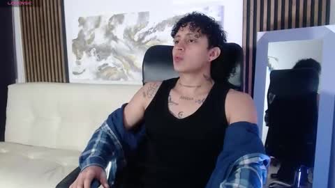 jay_taylor1_ online show from March 3, 3:01 am