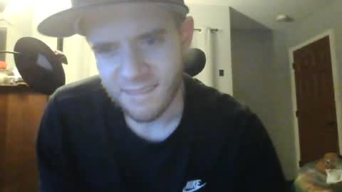 Snapshot of jaybrik92 chatting on July 6, 1:46 am Jlio Delgauto online show from July 6, 1:46 am