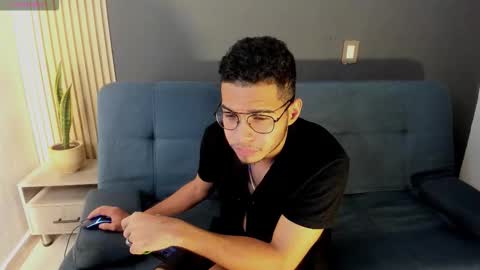 Snapshot of jaybrown_1 chatting on November 29, 11:24 am Jay online show from November 29, 11:24 am