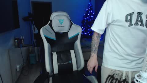 Jayce online show from December 29, 8:11 am