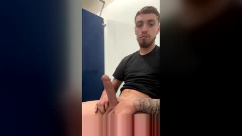 Snapshot of jaycock10101998 chatting on December 14, 9:58 am jaycock10101998 online show from December 14, 9:58 am