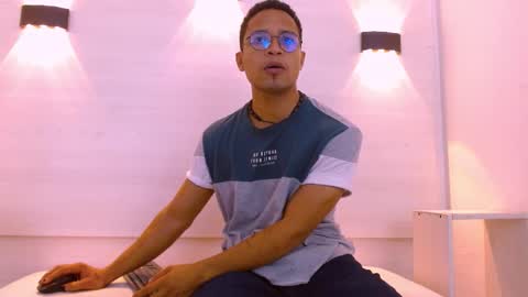 Jayden Morris online show from November 3, 11:44 am