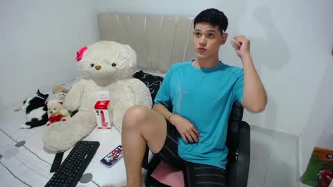 Jayder Steven online show from April 4, 8:28 pm