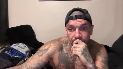 jayjaythebutcher23 online show from April 23, 3:52 am