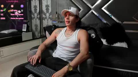 Snapshot of jaytaylorr chatting on April 28, 12:10 pm Jay Taylor online show from April 28, 12:10 pm