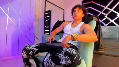 Snapshot of jaytaylorr chatting on June 3, 11:35 am Jay Taylor online show from June 3, 11:35 am