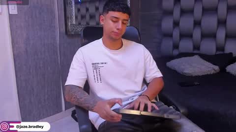 jaze_bradley online show from September 17, 11:23 am