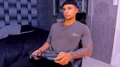 jaze_bradley online show from September 18, 11:23 am