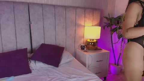Snapshot of jazmin_606 chatting on May 12, 8:50 pm Jazmin online show from May 12, 8:50 pm