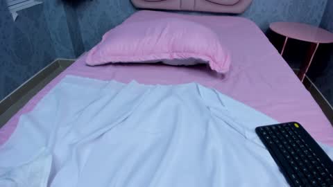 JAZMIN online show from December 18, 2:10 am