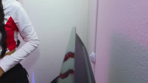 Jazmin  online show from January 23, 7:40 pm