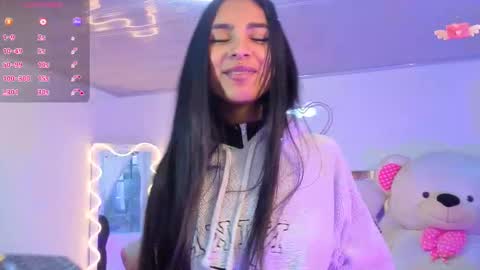 Jazmin  online show from September 22, 11:45 am