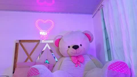 Jazmin  online show from September 26, 11:47 am