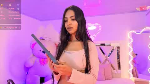 Jazmin  online show from October 18, 11:44 am