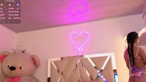 Jazmin  online show from October 31, 11:44 am