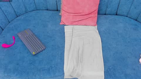 Snapshot of jazmine_21 chatting on February 6, 6:51 am Jasmine online show from February 6, 6:51 am