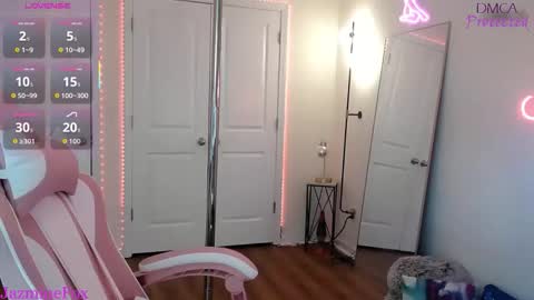 Jazmine Fox online show from March 5, 7:21 pm