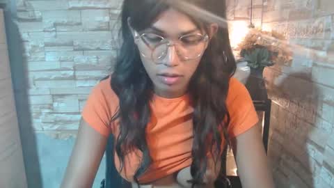 Snapshot of jazz0295 chatting on December 22, 12:51 am jasmine online show from December 22, 12:51 am