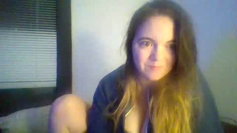 Snapshot of jazzyrae97 chatting on February 11, 4:44 am Jazzyrae online show from February 11, 4:44 am