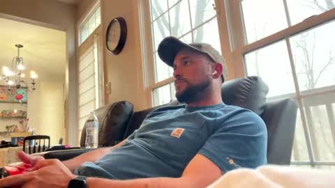 jbills910910 online show from April 10, 11:53 pm