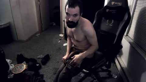 jburns87 online show from December 7, 8:44 am