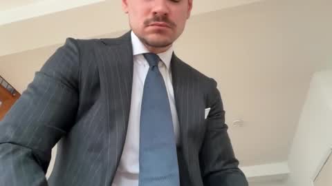 jchelseahood online show from February 4, 11:49 am